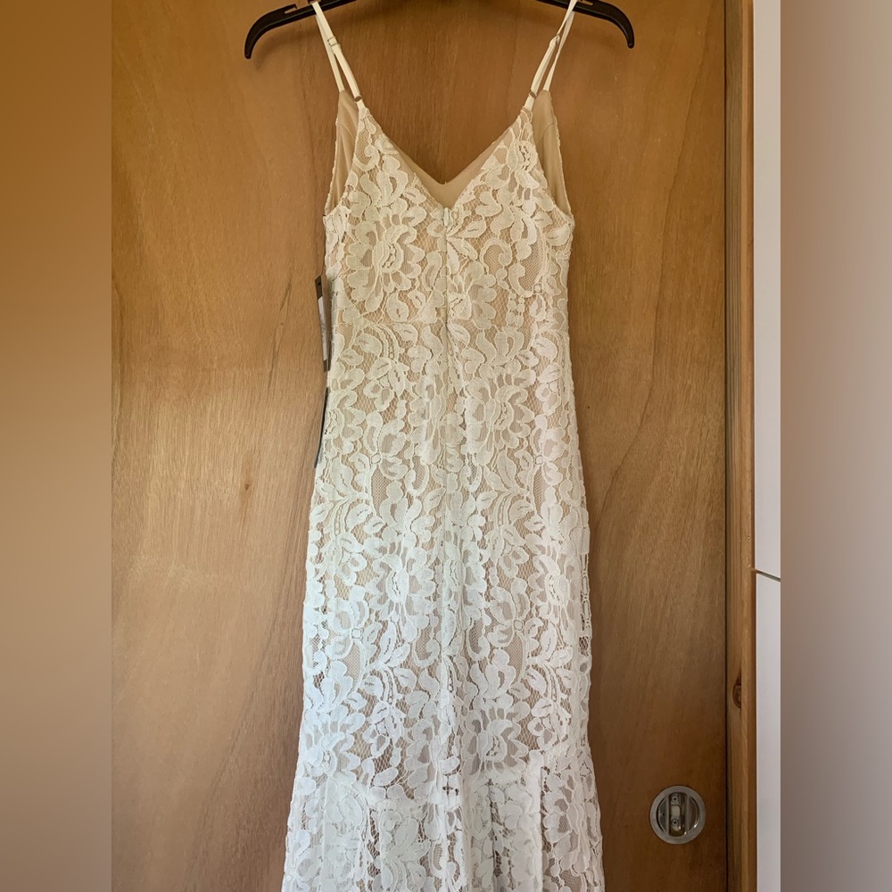 Flynn White Lace Maxi Dress | XS, NWT | Wedding, Bridal, Boho, Floral, Mermaid - Picture 15 of 15